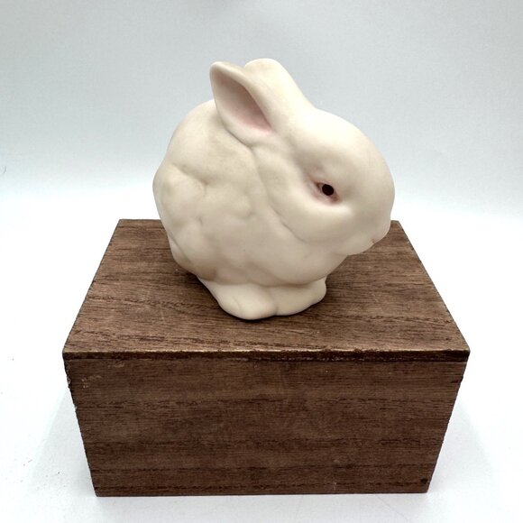 Rabbit Figurine “Mr Snowball” Cybis Porcelain Manufacturer New Jersey USA Easter - Picture 1 of 9